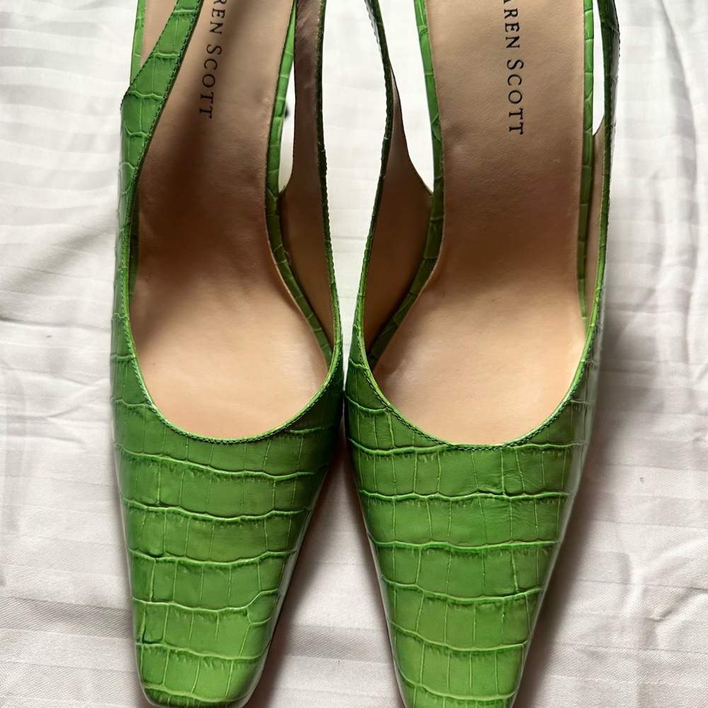 Karen Scott Lime Green Croc-Embossed Heels